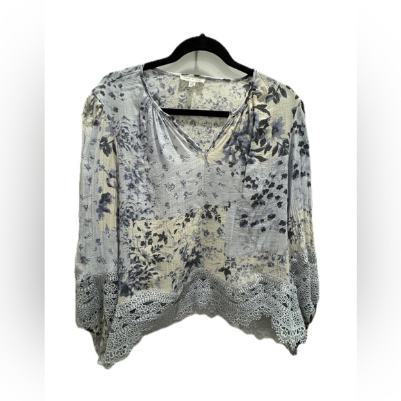 Flint and Moss Floral Lace Trim Women's Top - Picture 2 of 7
